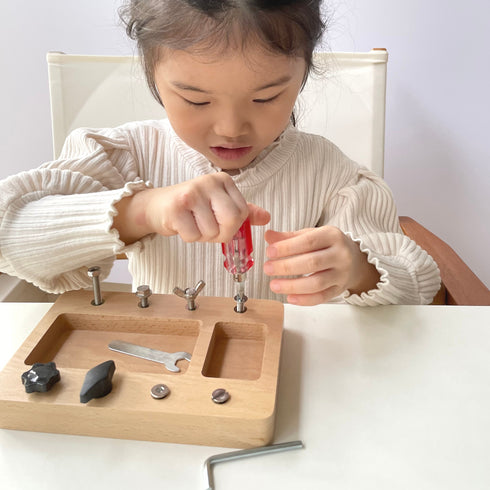 ねじ回しのお仕事